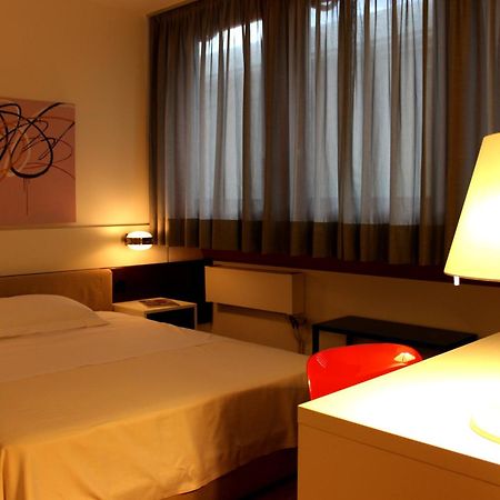 Hotel Garni Centro Chiasso Esterno foto